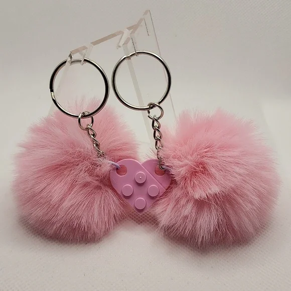 Best Friends Keychain - Picture 1 of 3